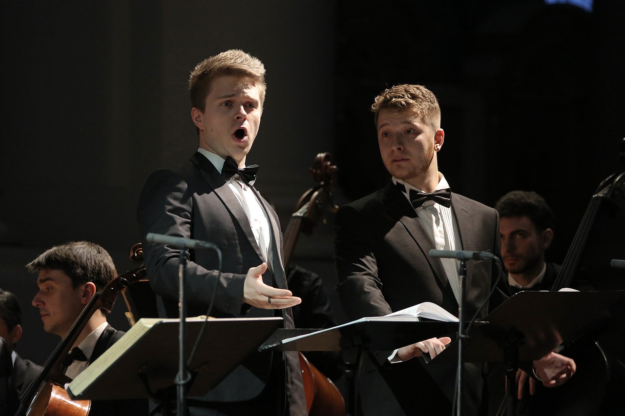 первая служба в смольном соборе в 2010 г. смольный собор органный концерт. концерты в смольном соборе. смольный собор органный концерт. смольный собор органный зал.